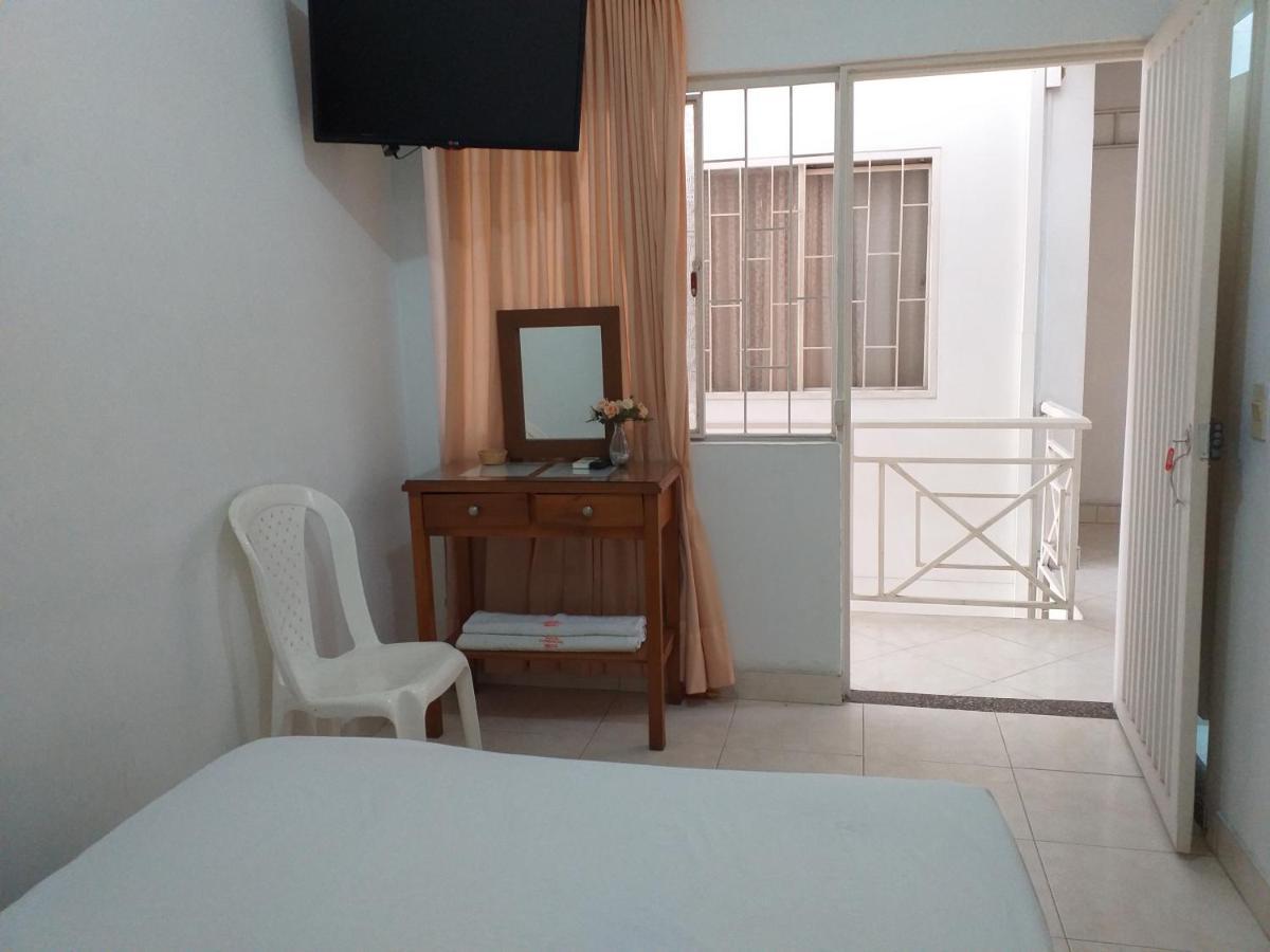 Hotel Comercial Neiva ネイバ エクステリア 写真